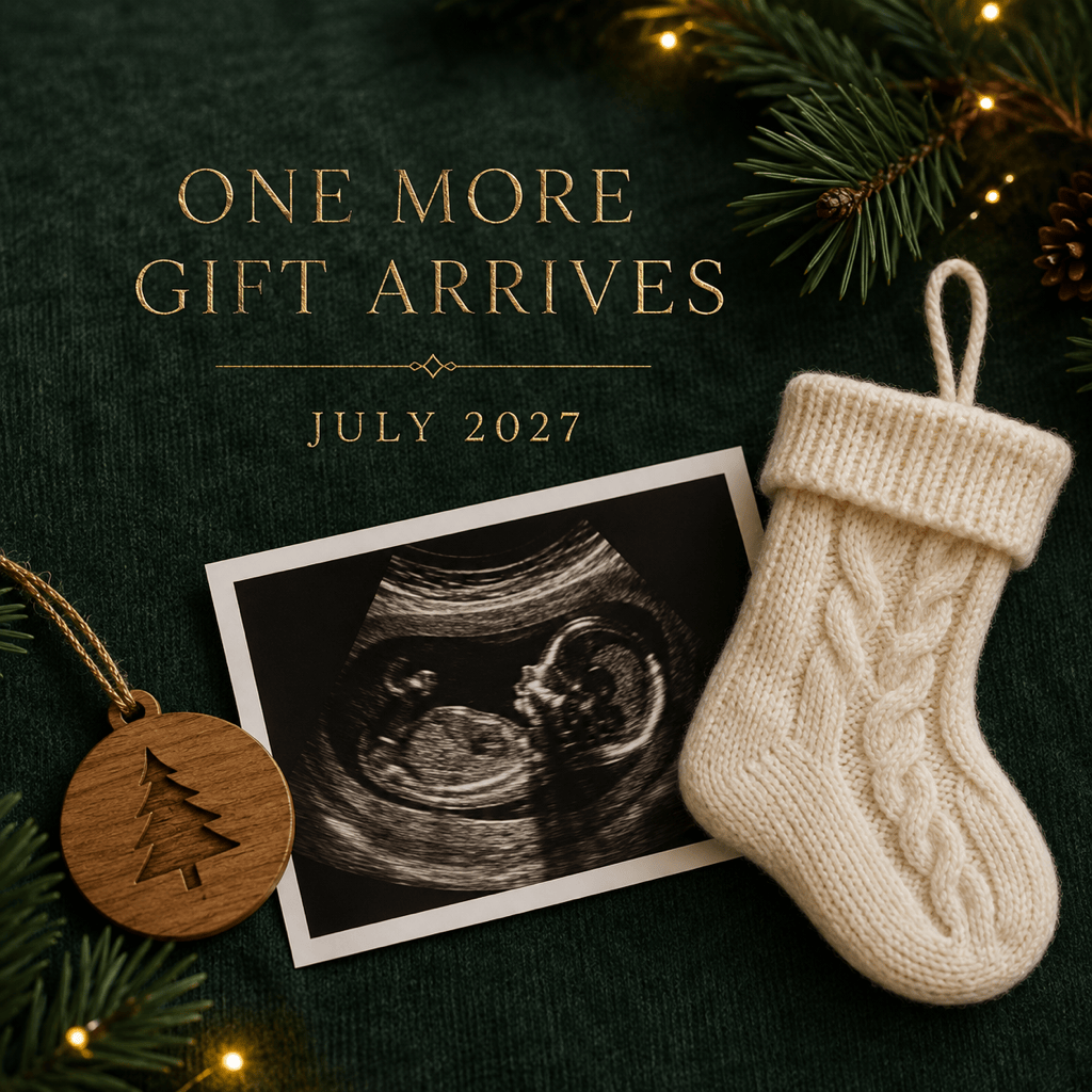Holiday baby announcement design